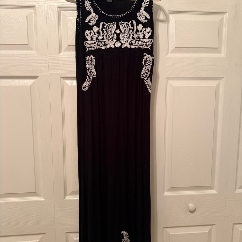 Chelsea & Theodore Black Maxi Dress with White Embroidery, small